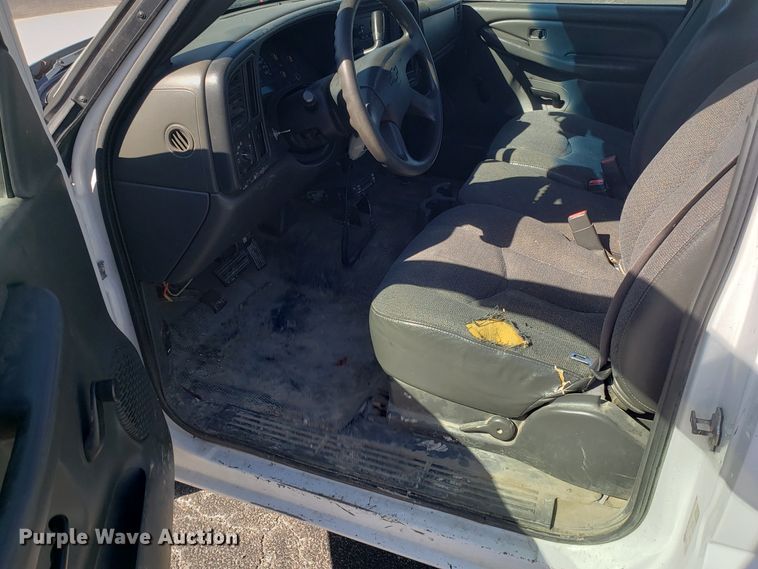 image for item DD2565 2005 Chevrolet Silverado 1500 pickup truck