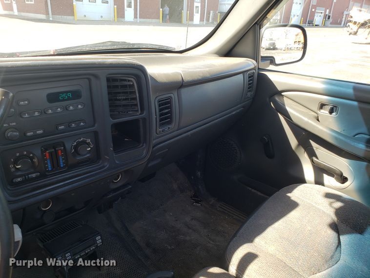 image for item DD2565 2005 Chevrolet Silverado 1500 pickup truck