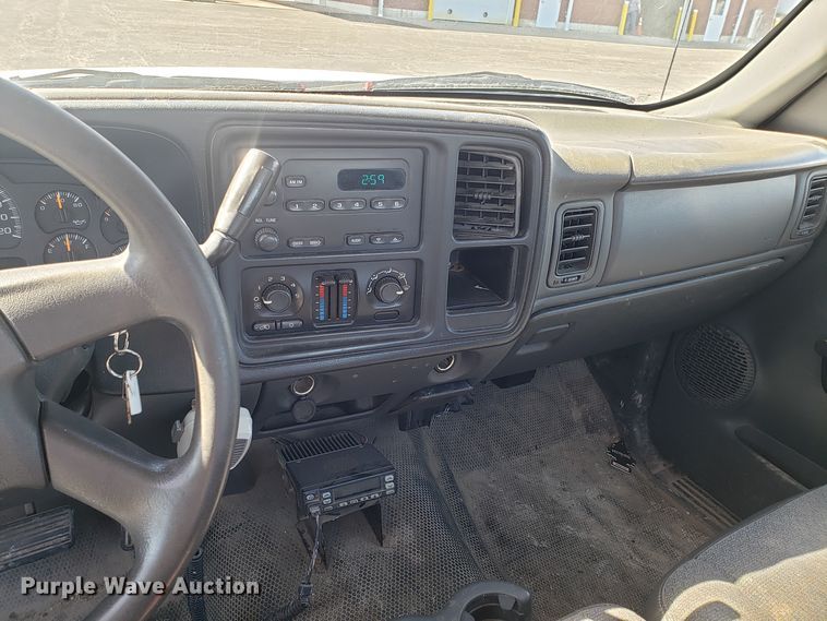 image for item DD2565 2005 Chevrolet Silverado 1500 pickup truck