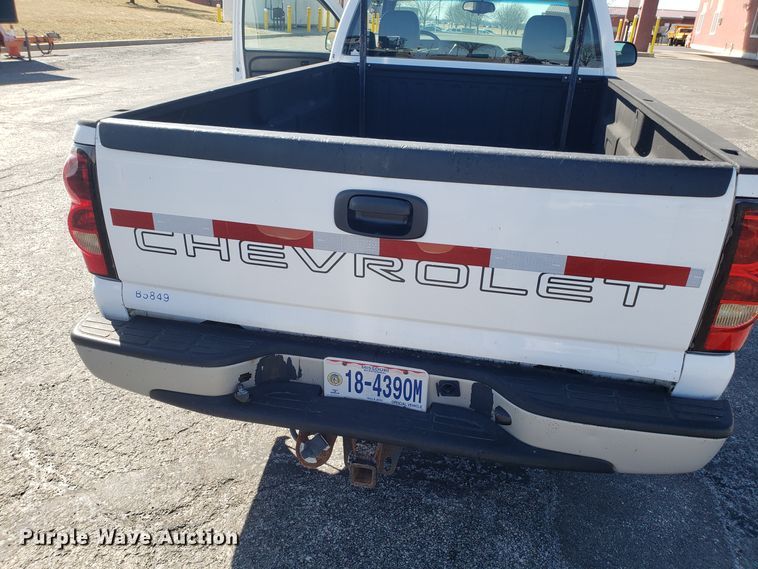 image for item DD2565 2005 Chevrolet Silverado 1500 pickup truck