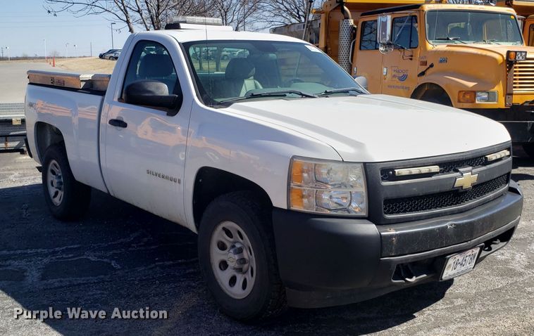 image for item DD2571 2008 Chevrolet Silverado 1500 pickup truck