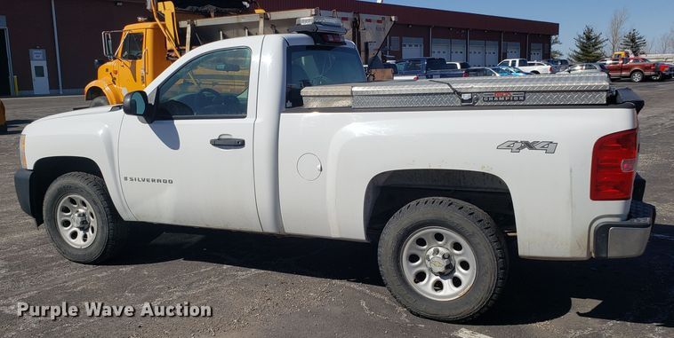 image for item DD2571 2008 Chevrolet Silverado 1500 pickup truck