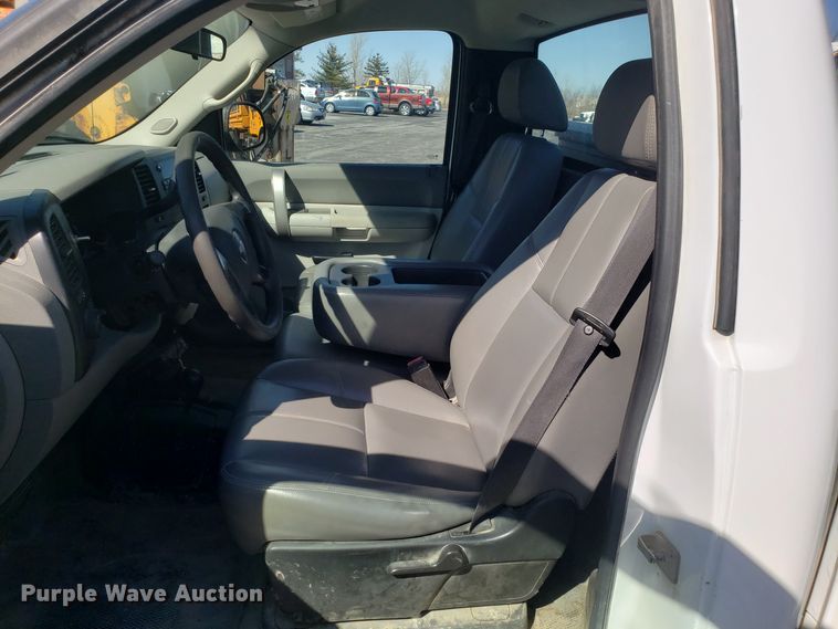 image for item DD2571 2008 Chevrolet Silverado 1500 pickup truck