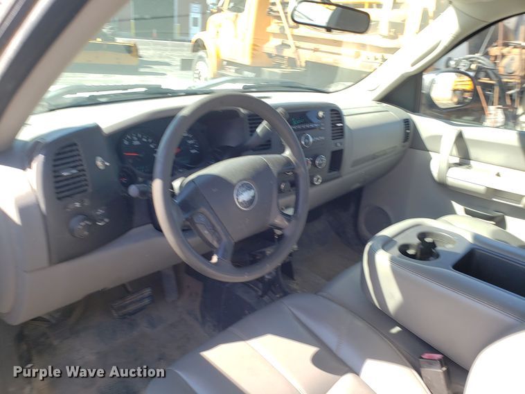 image for item DD2571 2008 Chevrolet Silverado 1500 pickup truck