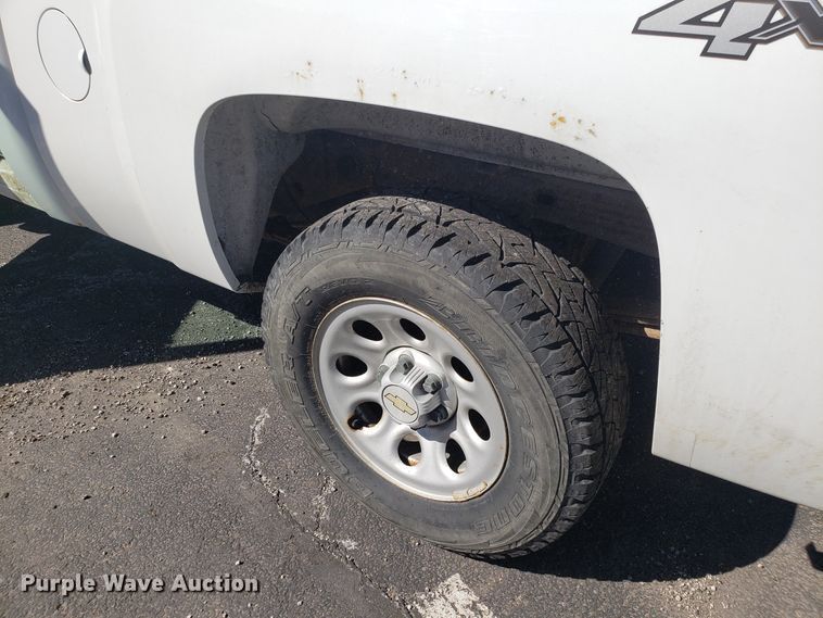 image for item DD2571 2008 Chevrolet Silverado 1500 pickup truck