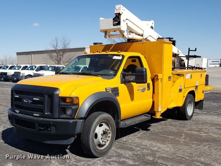 image for item DD2574 2008 Ford F550 Super Duty bucket truck