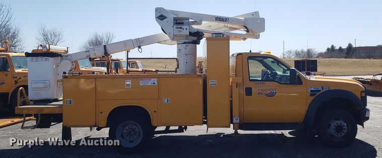 image for item DD2574 2008 Ford F550 Super Duty bucket truck