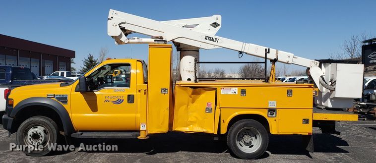 image for item DD2574 2008 Ford F550 Super Duty bucket truck
