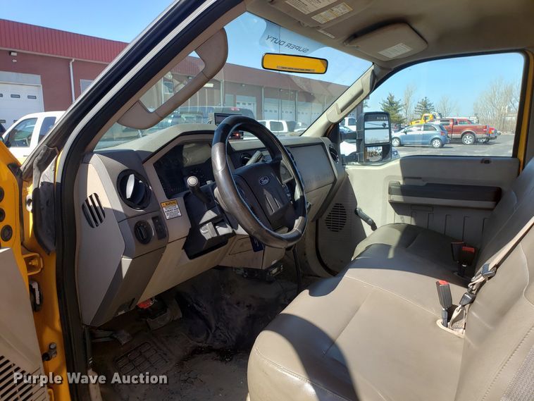 image for item DD2574 2008 Ford F550 Super Duty bucket truck