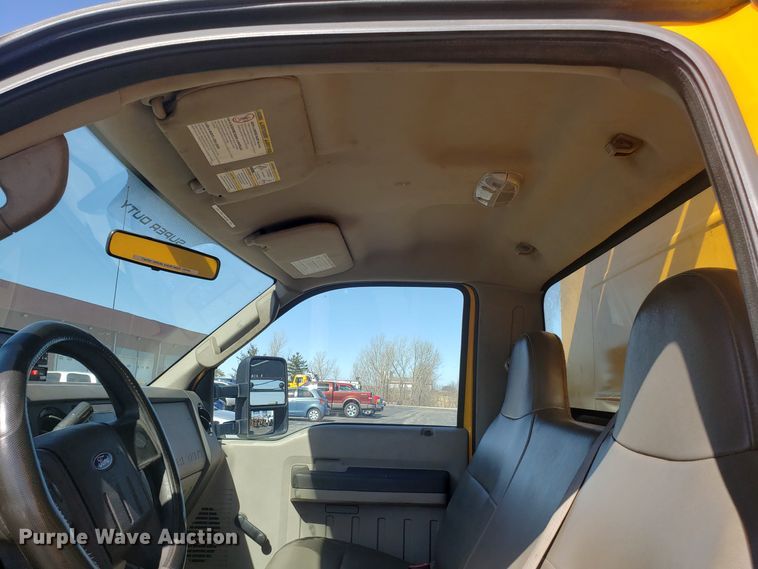 image for item DD2574 2008 Ford F550 Super Duty bucket truck