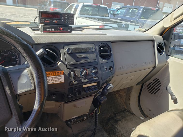 image for item DD2574 2008 Ford F550 Super Duty bucket truck