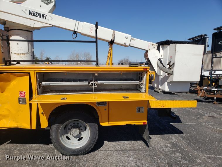 image for item DD2574 2008 Ford F550 Super Duty bucket truck