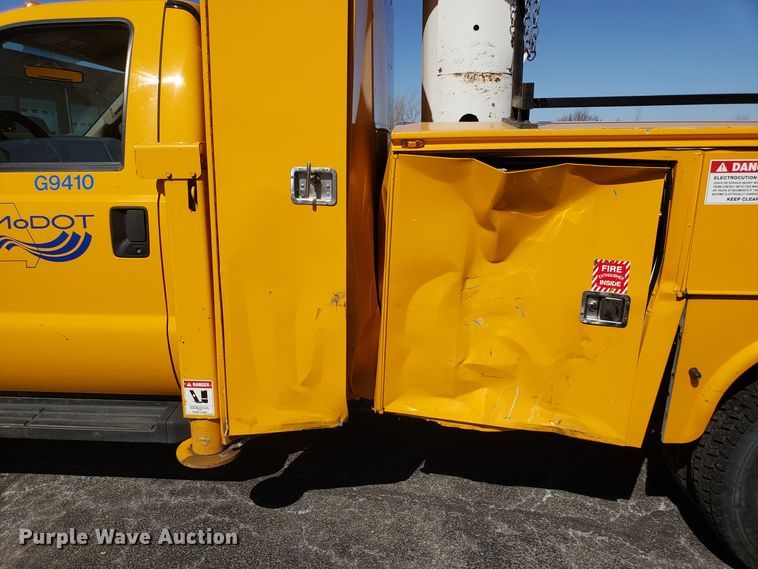 image for item DD2574 2008 Ford F550 Super Duty bucket truck