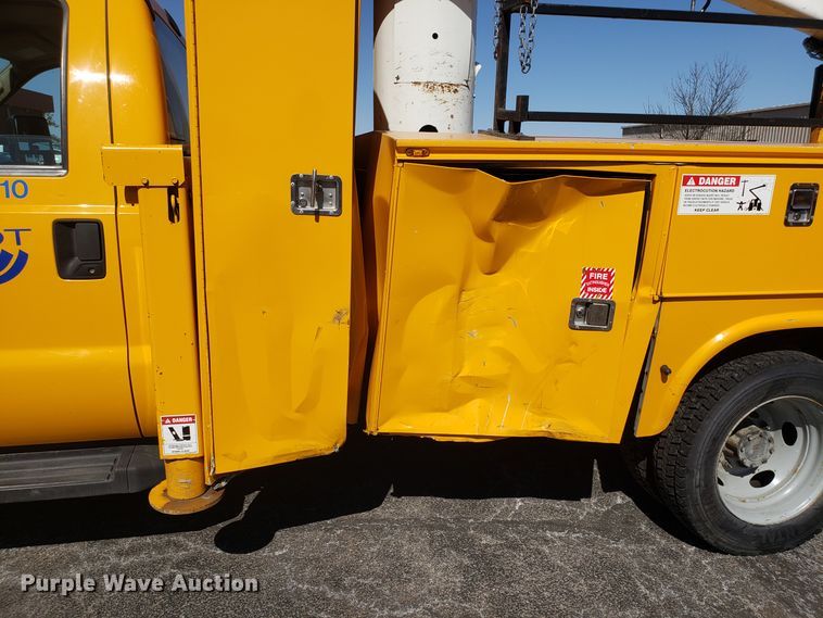 image for item DD2574 2008 Ford F550 Super Duty bucket truck
