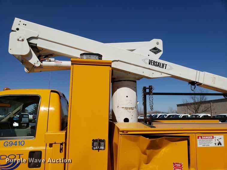 image for item DD2574 2008 Ford F550 Super Duty bucket truck