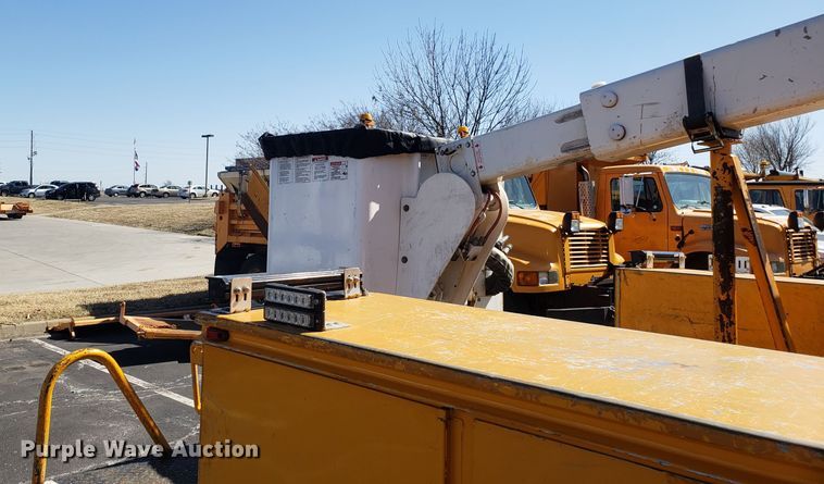 image for item DD2574 2008 Ford F550 Super Duty bucket truck