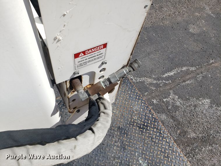 image for item DD2574 2008 Ford F550 Super Duty bucket truck