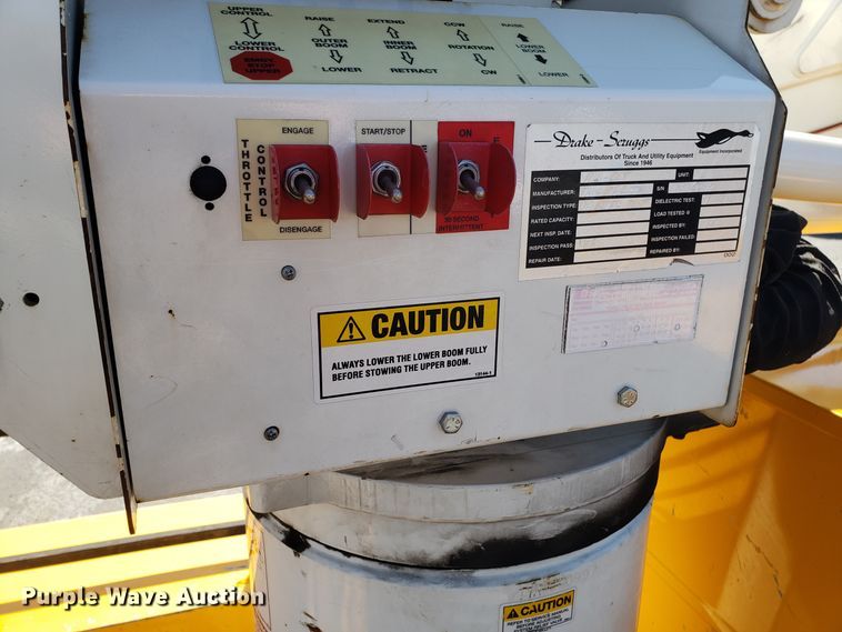 image for item DD2574 2008 Ford F550 Super Duty bucket truck