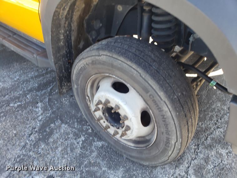 image for item DD2574 2008 Ford F550 Super Duty bucket truck