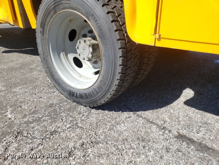 image for item DD2574 2008 Ford F550 Super Duty bucket truck