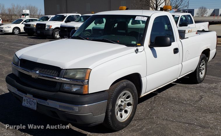 image for item DD2579 2005 Chevrolet Silverado 1500 pickup truck