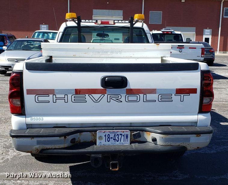 image for item DD2579 2005 Chevrolet Silverado 1500 pickup truck