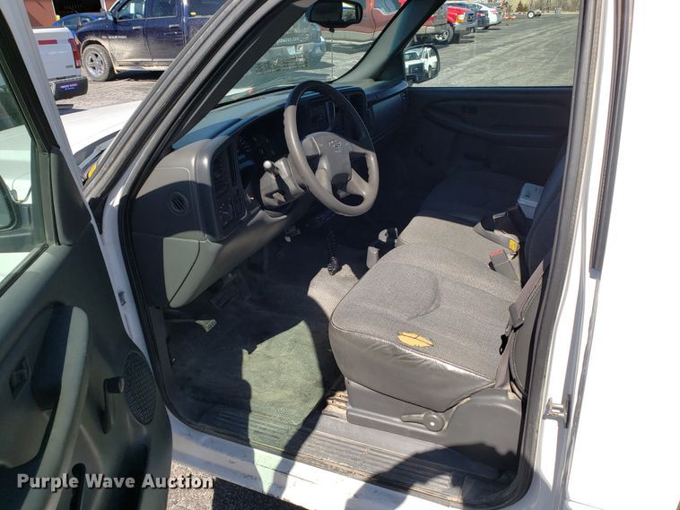 image for item DD2579 2005 Chevrolet Silverado 1500 pickup truck