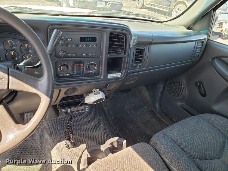 image for item DD2579 2005 Chevrolet Silverado 1500 pickup truck