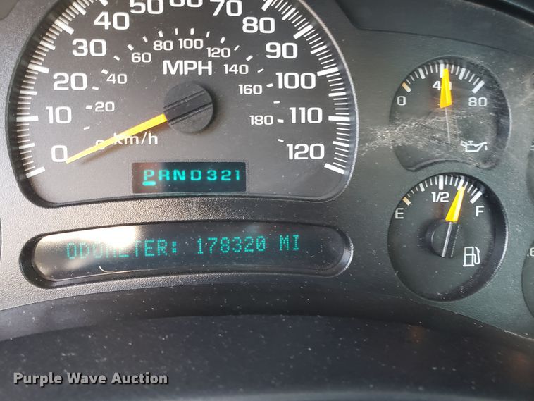 image for item DD2579 2005 Chevrolet Silverado 1500 pickup truck