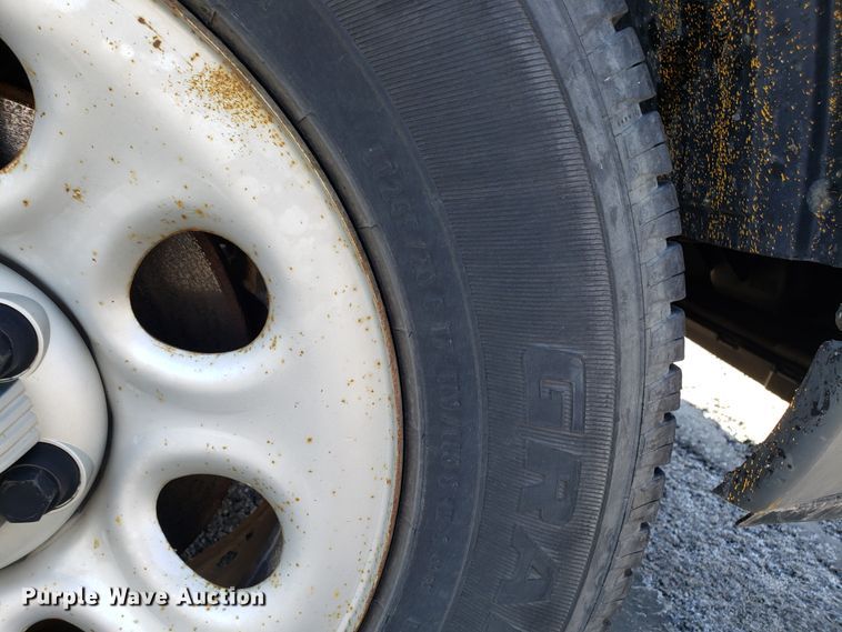 image for item DD2579 2005 Chevrolet Silverado 1500 pickup truck