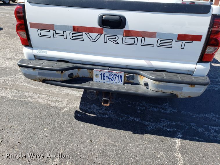 image for item DD2579 2005 Chevrolet Silverado 1500 pickup truck
