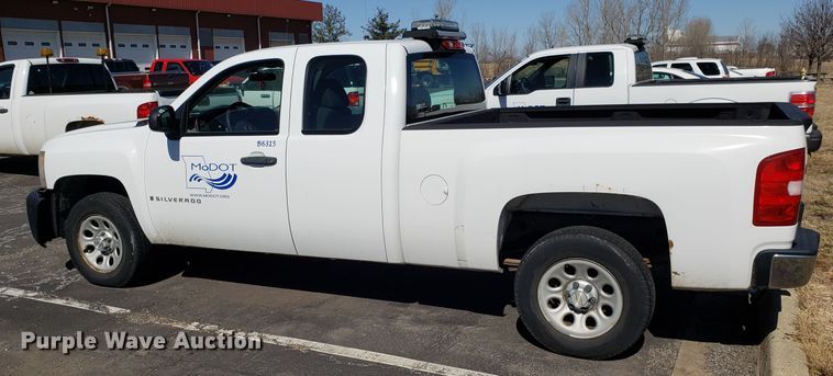 image for item DD2581 2008 Chevrolet Silverado 1500 Ext. Cab pickup truck