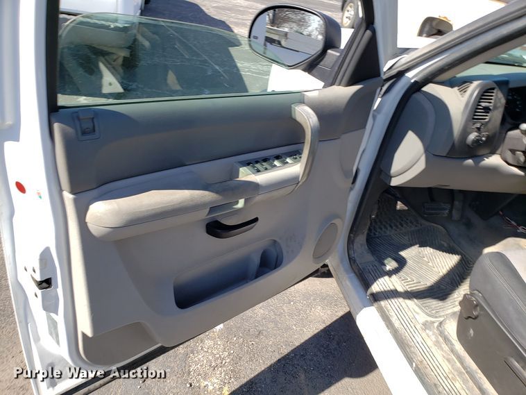 image for item DD2581 2008 Chevrolet Silverado 1500 Ext. Cab pickup truck