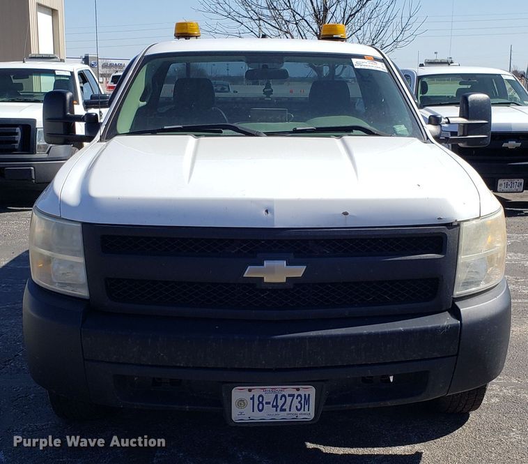 image for item DD2582 2007 Chevrolet Silverado 1500 pickup truck