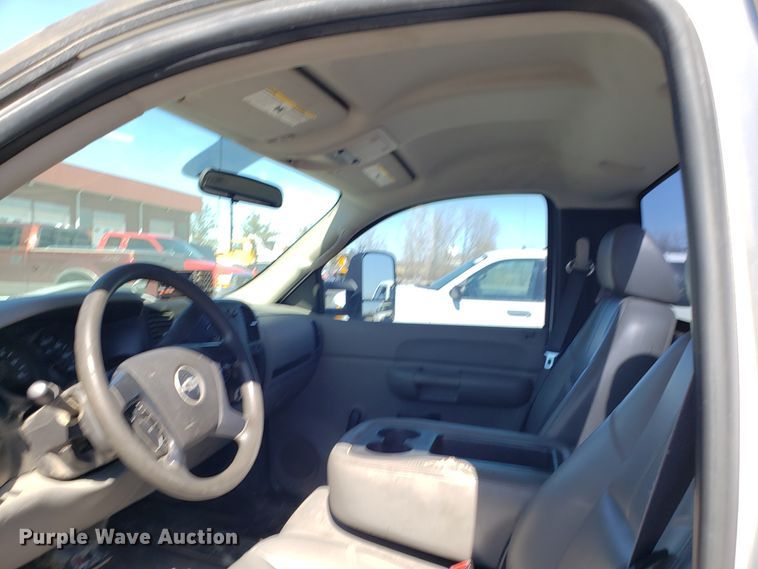 image for item DD2582 2007 Chevrolet Silverado 1500 pickup truck