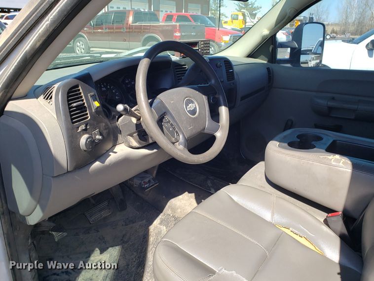 image for item DD2582 2007 Chevrolet Silverado 1500 pickup truck