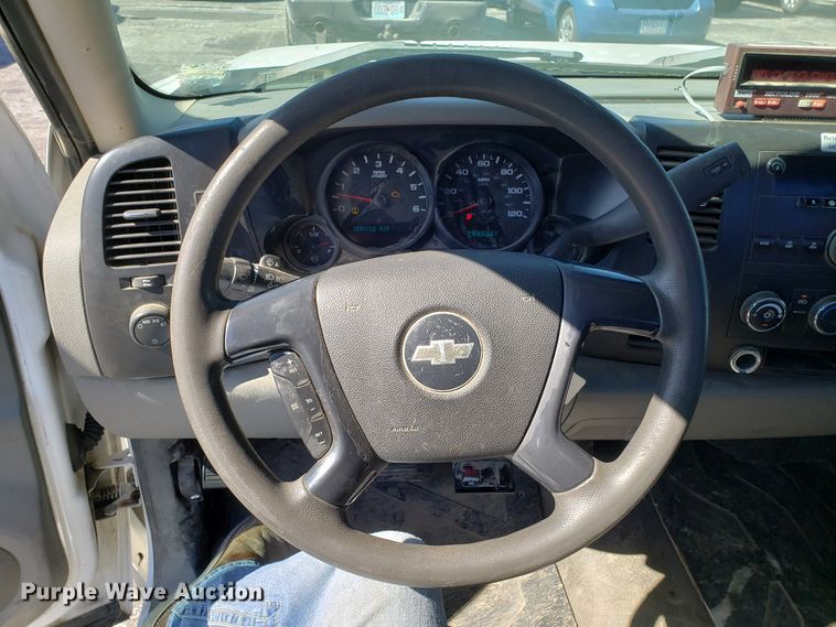 image for item DD2582 2007 Chevrolet Silverado 1500 pickup truck