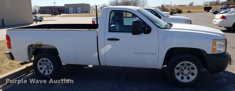 image for item DD2591 2007 Chevrolet Silverado 1500 pickup truck