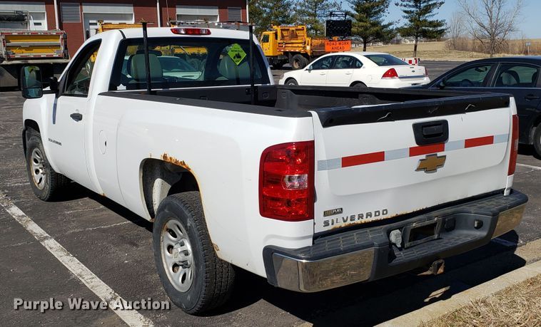 image for item DD2591 2007 Chevrolet Silverado 1500 pickup truck