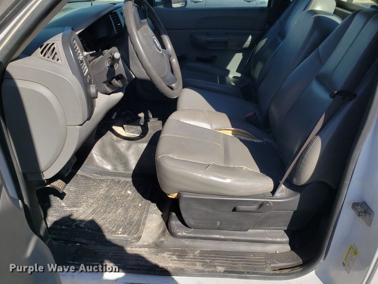 image for item DD2591 2007 Chevrolet Silverado 1500 pickup truck