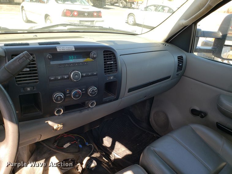 image for item DD2591 2007 Chevrolet Silverado 1500 pickup truck