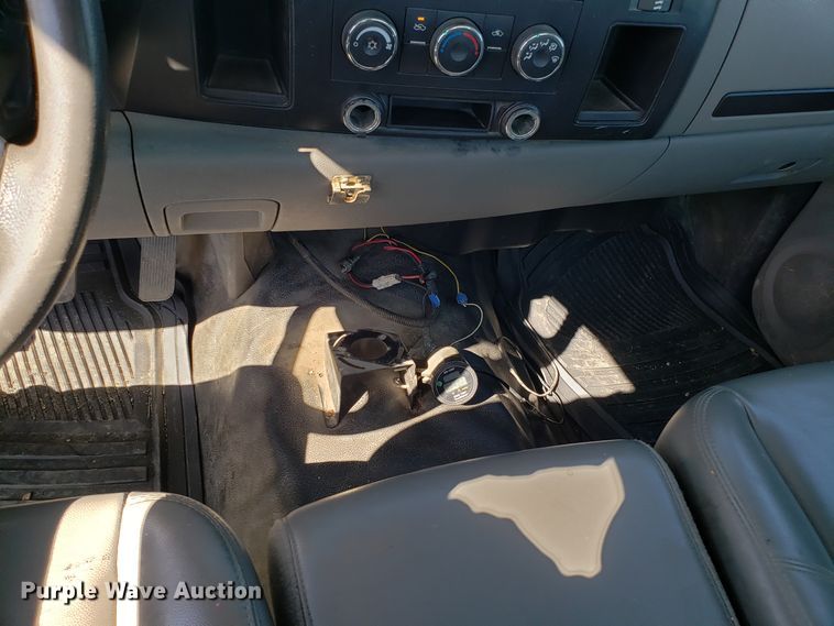 image for item DD2591 2007 Chevrolet Silverado 1500 pickup truck