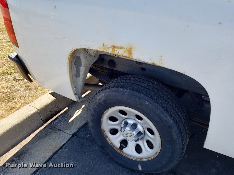 image for item DD2591 2007 Chevrolet Silverado 1500 pickup truck