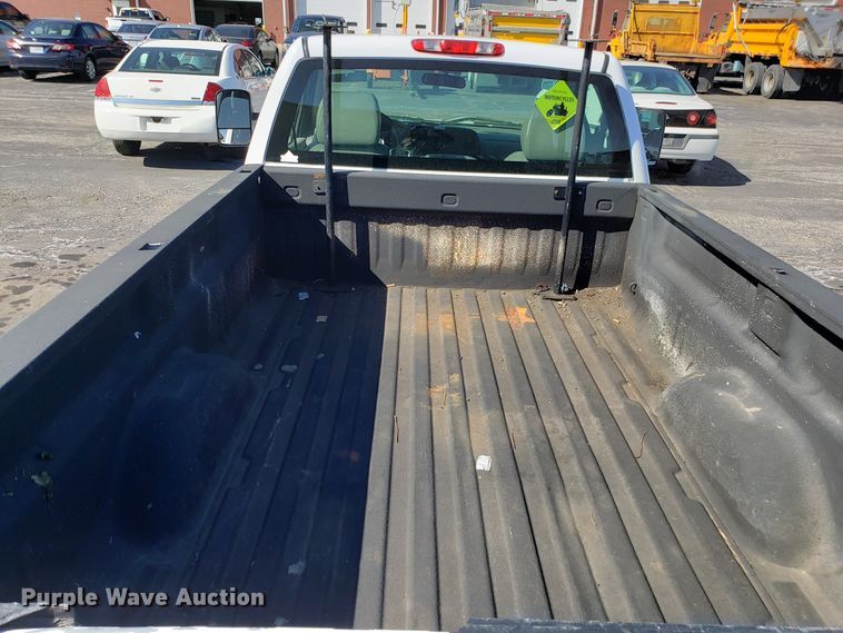 image for item DD2591 2007 Chevrolet Silverado 1500 pickup truck