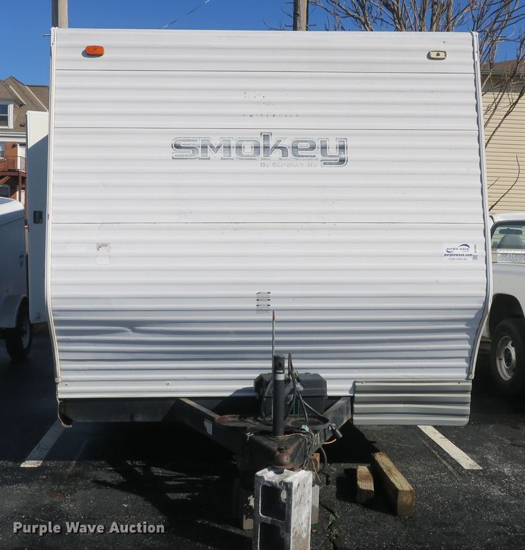 image for item DF5095 2005 Sunray Smokey camper