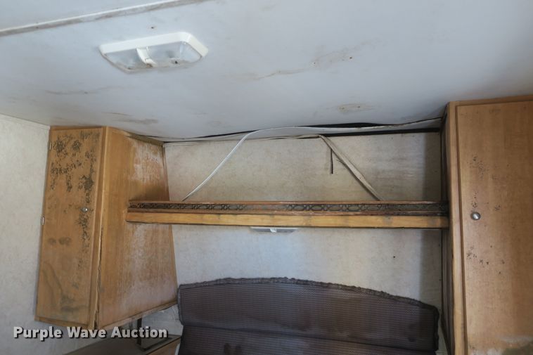 image for item DF5095 2005 Sunray Smokey camper