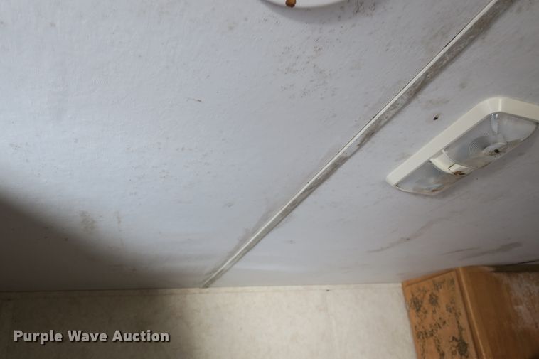 image for item DF5095 2005 Sunray Smokey camper