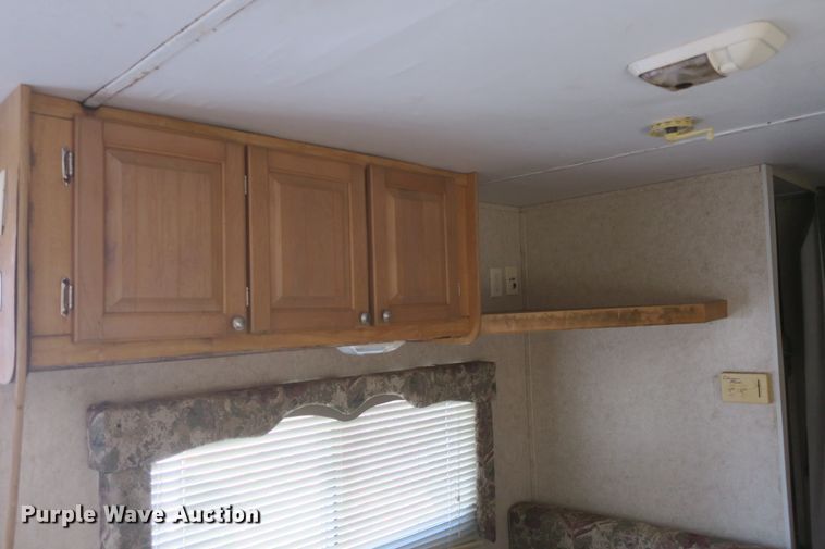 image for item DF5095 2005 Sunray Smokey camper