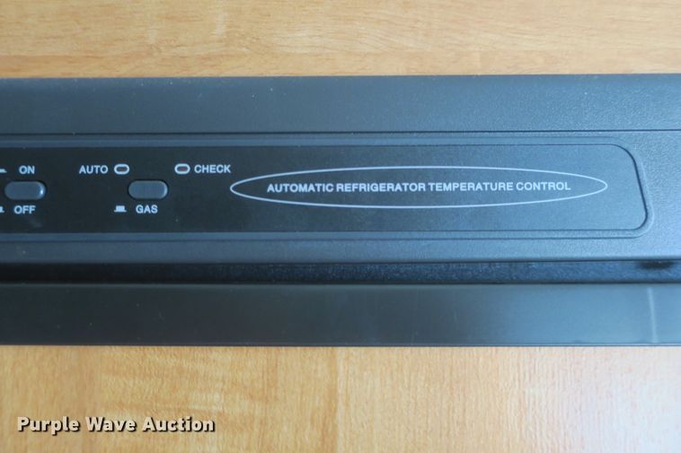 image for item DF5095 2005 Sunray Smokey camper