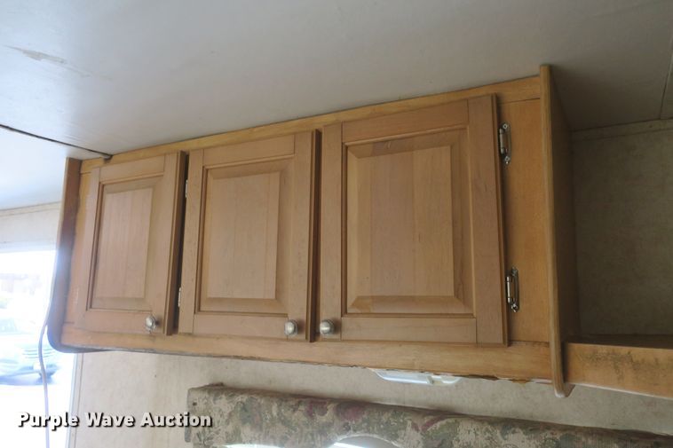 image for item DF5095 2005 Sunray Smokey camper